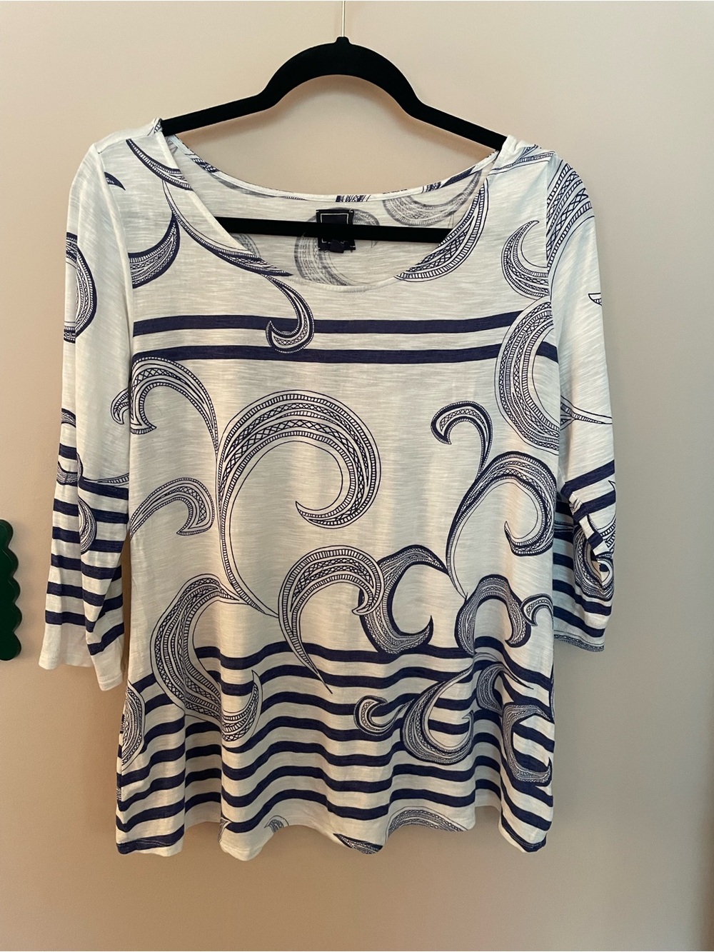 One Sept Women’s White and Navy Scroll-Print Boatneck Top